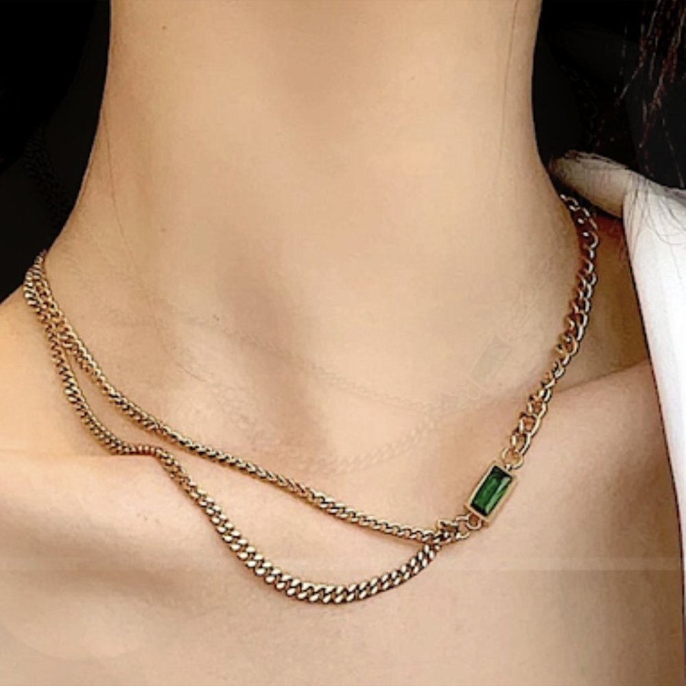 GOLD EMERALD CHAIN NECKLACE